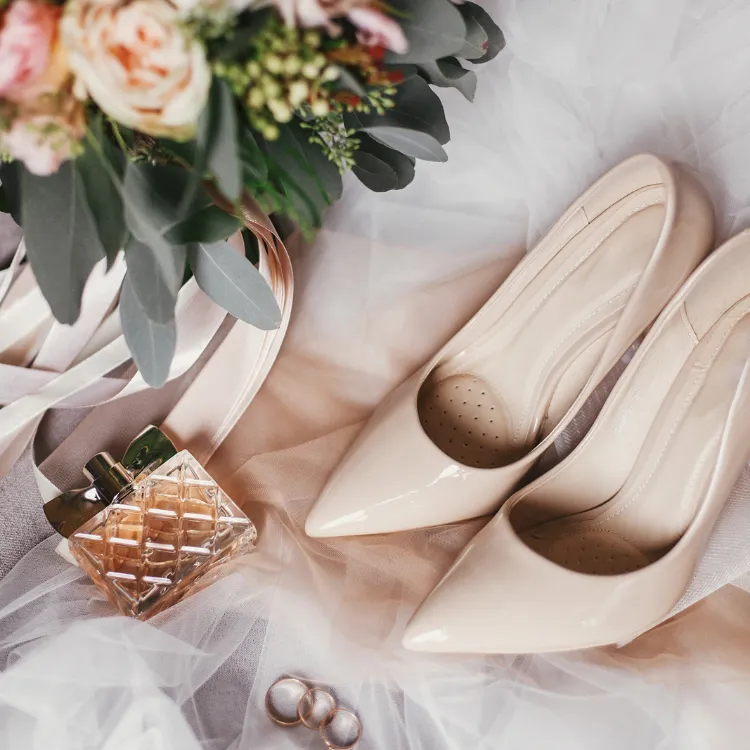 その想いを、一生続く物語の始まりに。｜福岡のウェディングトータルプロデュースthe roots