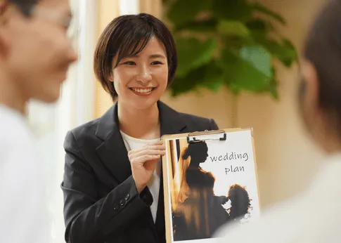 その想いを、一生続く物語の始まりに。｜福岡のウェディングトータルプロデュースthe roots