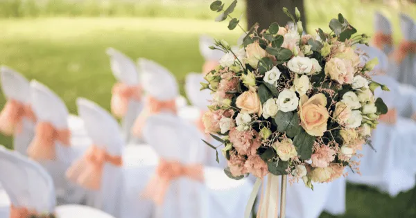 結婚式場予約は何ヶ月前がベスト?後悔しない決定時期と準備